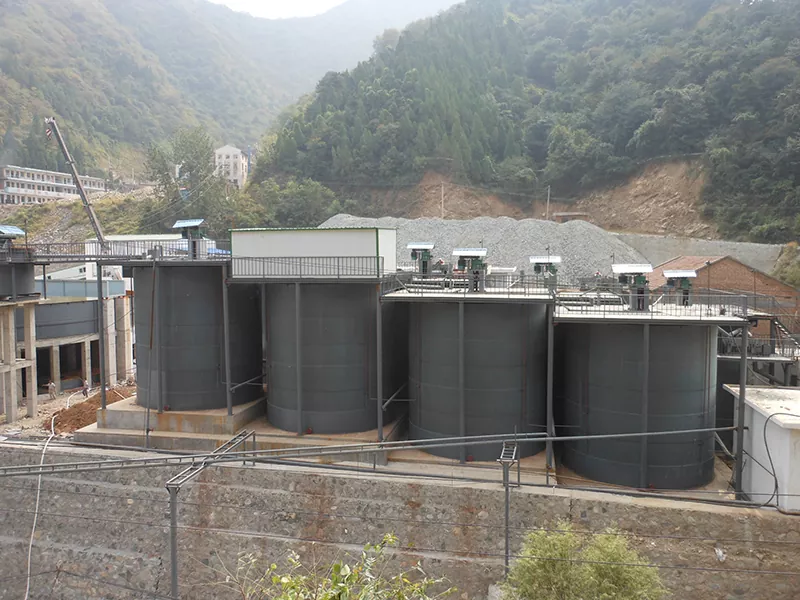 O que é um tanque de agitação de lixiviação e como ele beneficia a indústria de mineração